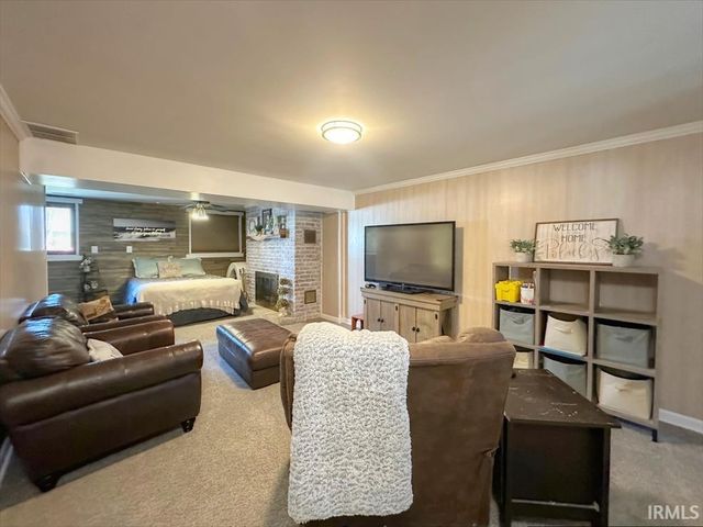 1729 TEASDALE Lane, Kokomo, IN 46902