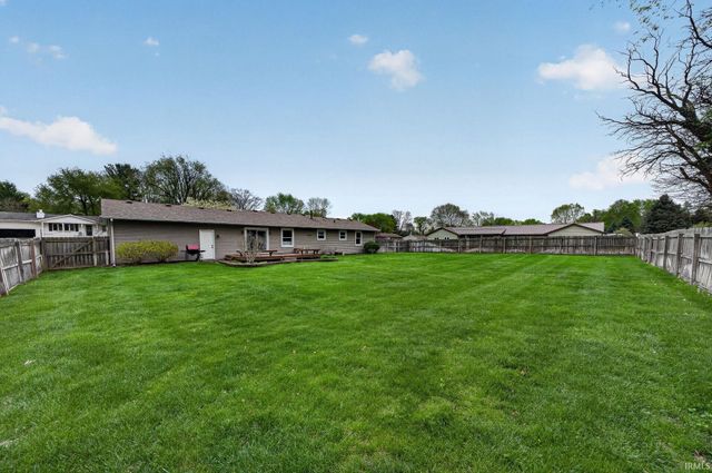 51835 Candy Lane, Granger, IN 46530