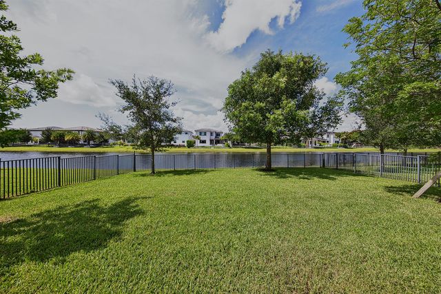 10890 Windward Street, Parkland, FL 33076