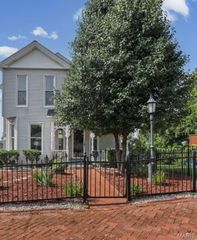 437 E 4th Street, Alton, IL 62002