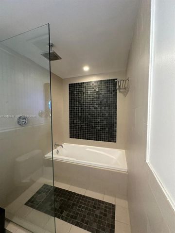 17315 Collins Ave 2006, Sunny Isles Beach, FL 33160
