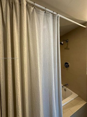 17315 Collins Ave 2006, Sunny Isles Beach, FL 33160