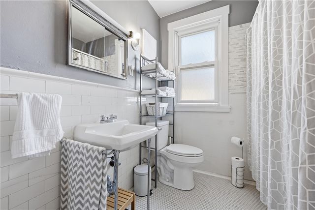 2966 ESPY AVENUE, Dormont, PA 15216