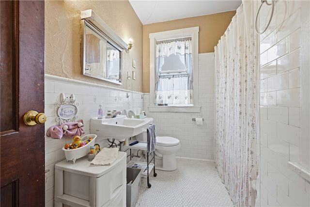 2966 ESPY AVENUE, Dormont, PA 15216