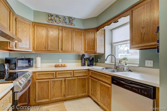 4408 Rochester Road, Royal Oak, MI 48073