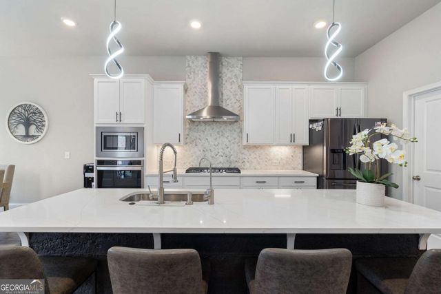 1880 Grand Lanier Drive, Buford, GA 30518