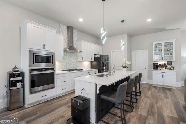 1880 Grand Lanier Drive, Buford, GA 30518