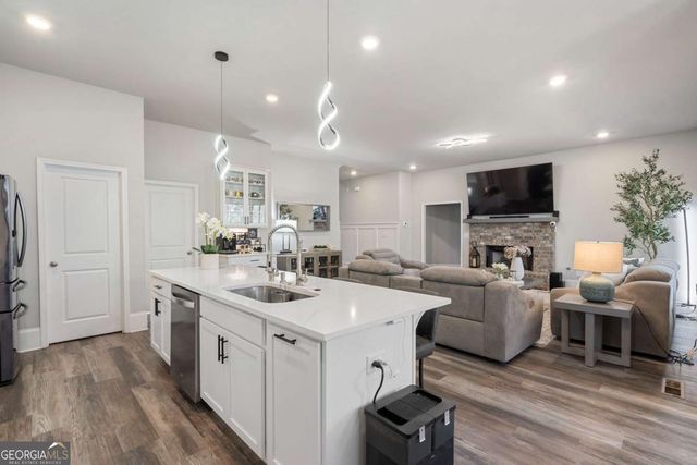 1880 Grand Lanier Drive, Buford, GA 30518