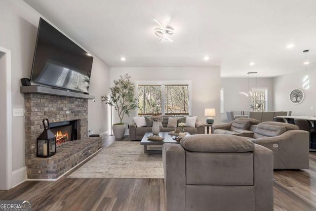 1880 Grand Lanier Drive, Buford, GA 30518