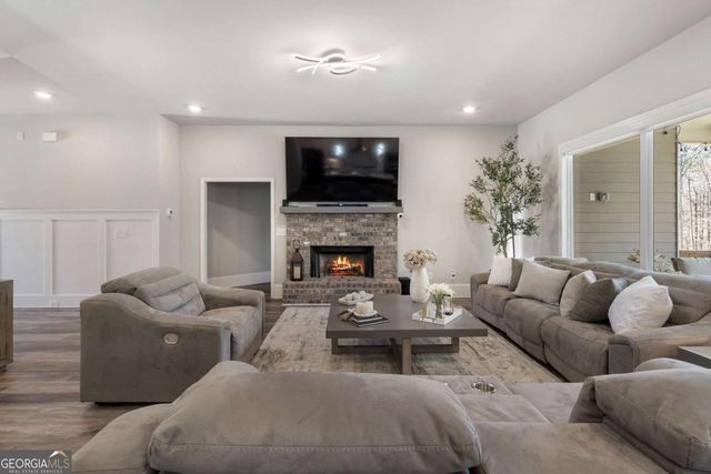 1880 Grand Lanier Drive, Buford, GA 30518