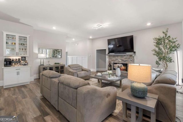 1880 Grand Lanier Drive, Buford, GA 30518