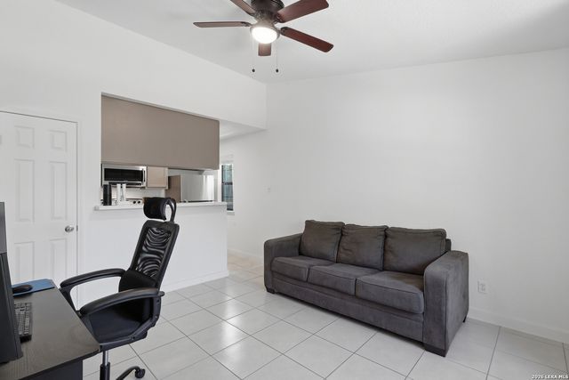 4803 Hamilton Wolfe Rd Apt 924, San Antonio, TX 78229