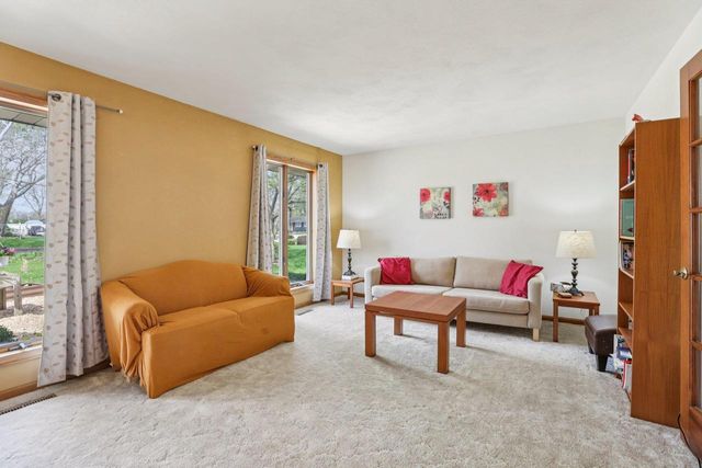 5604 Maldwyn Lane, Madison, WI 53716