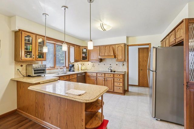 5604 Maldwyn Lane, Madison, WI 53716