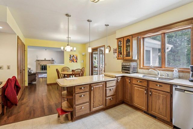5604 Maldwyn Lane, Madison, WI 53716