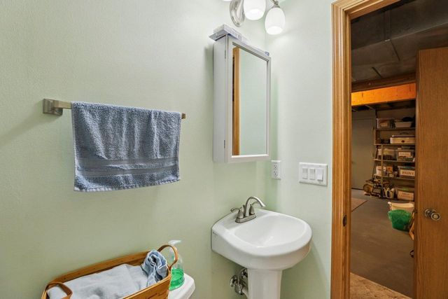 5604 Maldwyn Lane, Madison, WI 53716