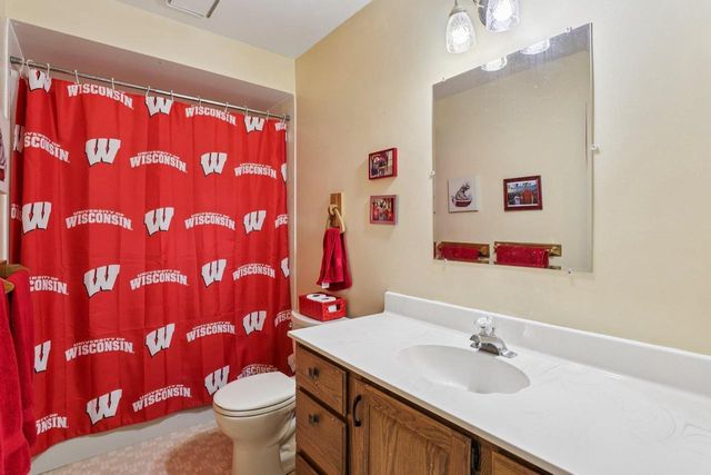 5604 Maldwyn Lane, Madison, WI 53716