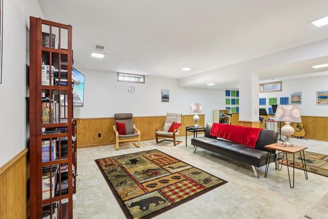 5604 Maldwyn Lane, Madison, WI 53716