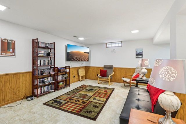 5604 Maldwyn Lane, Madison, WI 53716