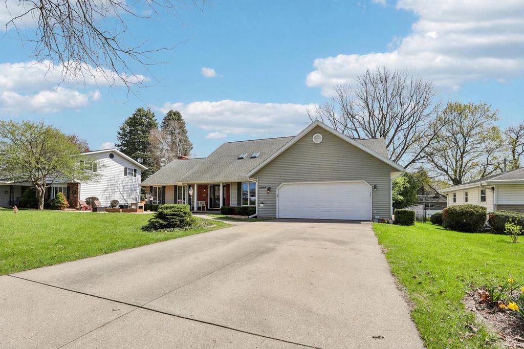 5604 Maldwyn Lane, Madison, WI 53716