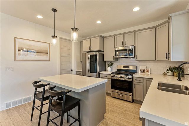 4392 W BERGEN LN, Lehi, UT 84043