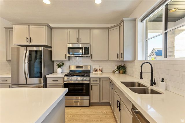 4392 W BERGEN LN, Lehi, UT 84043