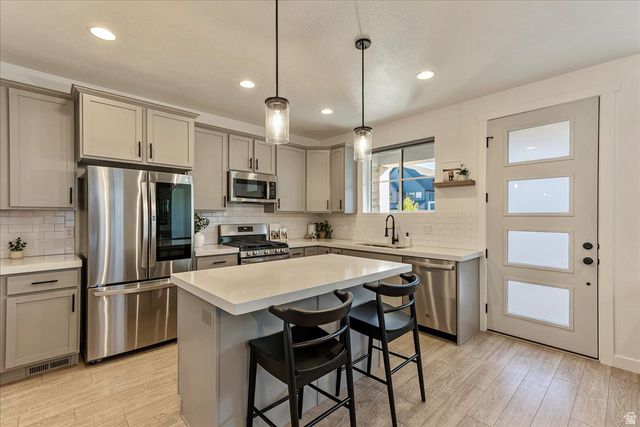 4392 W BERGEN LN, Lehi, UT 84043