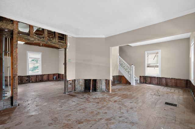 176 S Burgess Avenue, Columbus, OH 43204