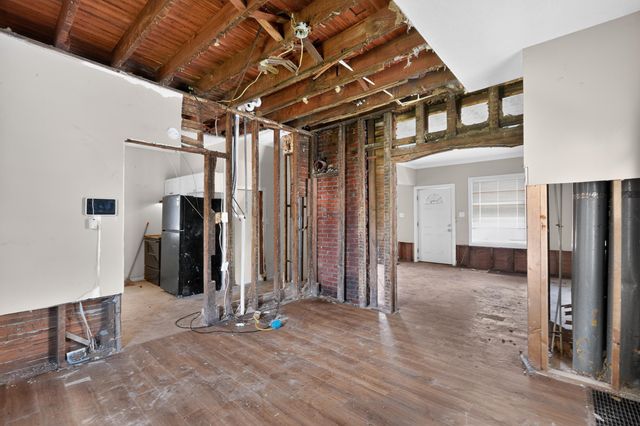 176 S Burgess Avenue, Columbus, OH 43204