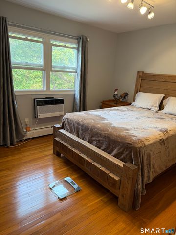 230 Cherry Hill Drive 2B, Bridgeport, CT 06606