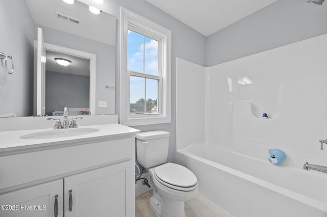 59 W Barlowe West Avenue, Hampstead, NC 28443