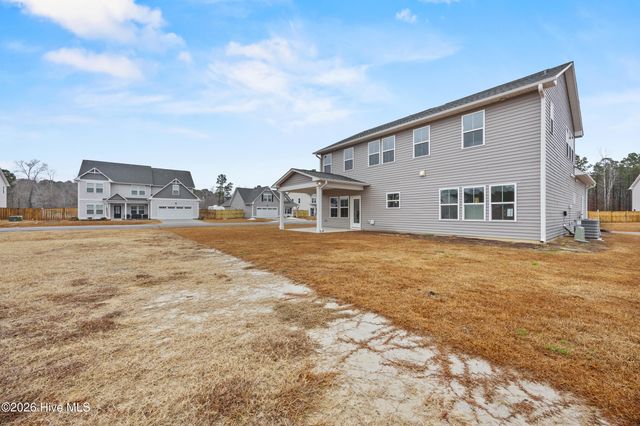 59 W Barlowe West Avenue, Hampstead, NC 28443