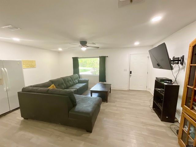 151 Patton Ln, Tyler, TX 75704