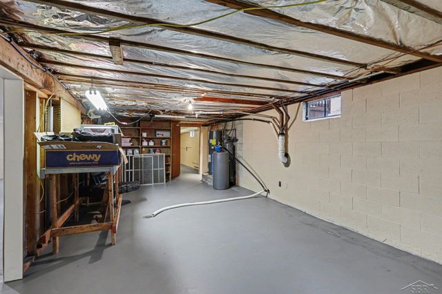 1992 N 7 Mile Road, Pinconning, MI 48650