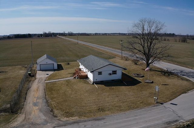 1992 N 7 Mile Road, Pinconning, MI 48650