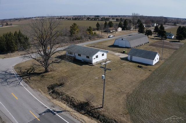1992 N 7 Mile Road, Pinconning, MI 48650