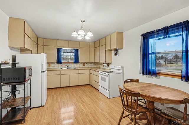 1992 N 7 Mile Road, Pinconning, MI 48650