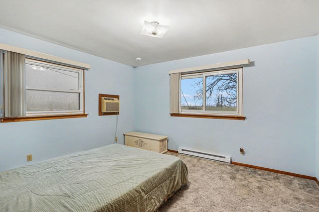 1992 N 7 Mile Road, Pinconning, MI 48650