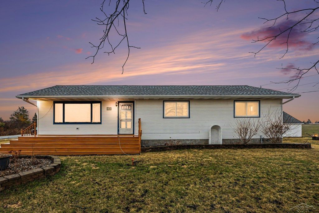 1992 N 7 Mile Road, Pinconning, MI 48650