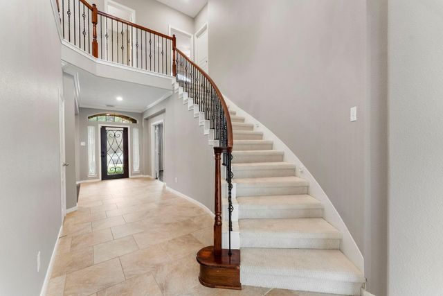 78 S Bardsbrook Circle, The Woodlands, TX 77382