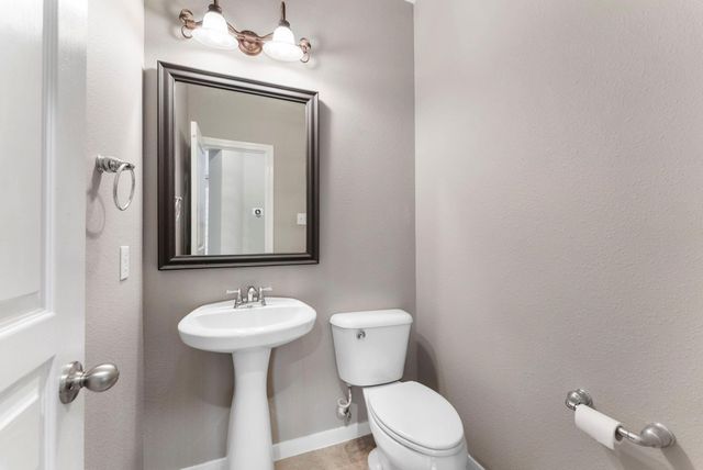 78 S Bardsbrook Circle, The Woodlands, TX 77382