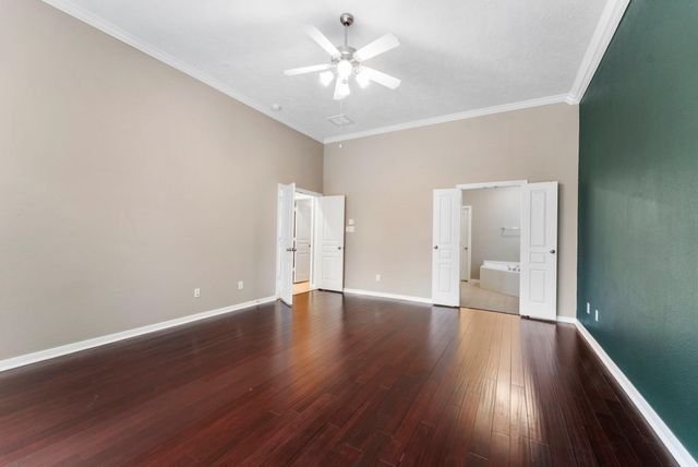 78 S Bardsbrook Circle, The Woodlands, TX 77382