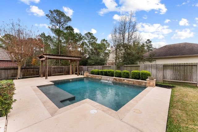 78 S Bardsbrook Circle, The Woodlands, TX 77382
