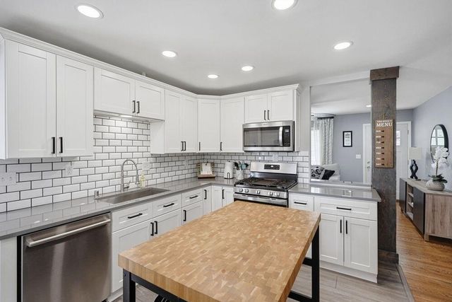 1517 Bel Ayr DRIVE, Waukesha, WI 53188