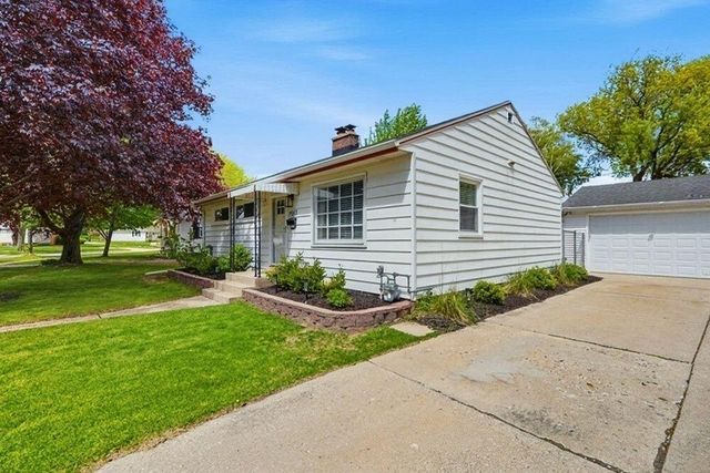 1517 Bel Ayr DRIVE, Waukesha, WI 53188