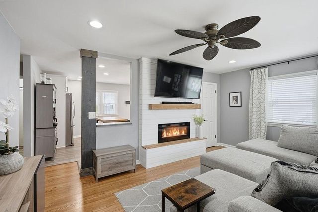 1517 Bel Ayr DRIVE, Waukesha, WI 53188