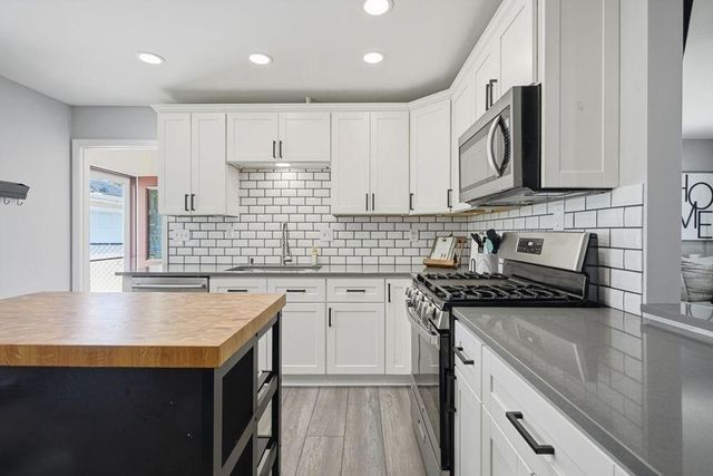 1517 Bel Ayr DRIVE, Waukesha, WI 53188