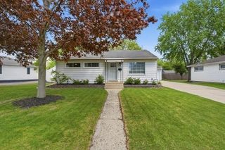 1517 Bel Ayr DRIVE, Waukesha, WI 53188