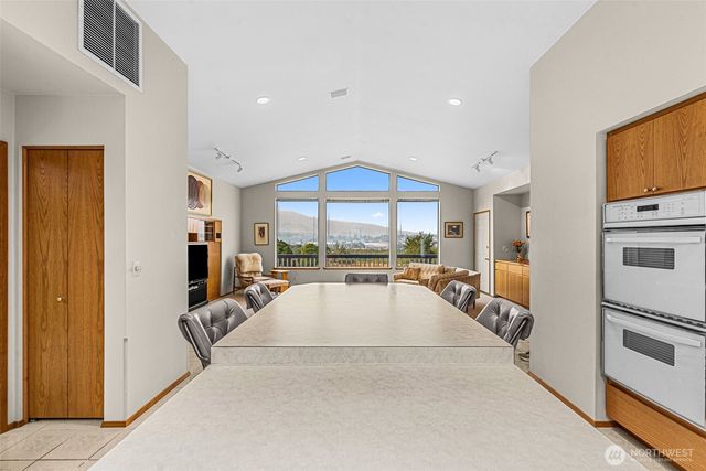 326 Goldcrest Street, East Wenatchee, WA 98802