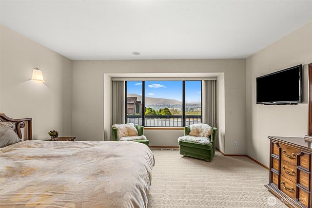 326 Goldcrest Street, East Wenatchee, WA 98802